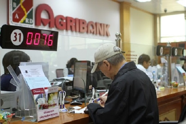 Chuyển tiền giữa 2 ngân hàng Agribank và BIDV mất bao lâu?