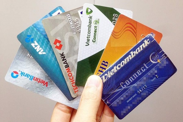 Debit Card là gì? Phân biệt Debit Card và Credit Card