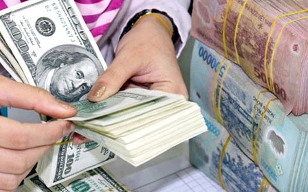 Phí chuyển đổi ngoại tệ của các ngân hàng tại Việt Nam