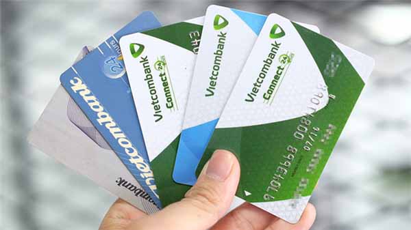 Phí duy trì thẻ ATM VietcomBank hiện tại là bao nhiêu?