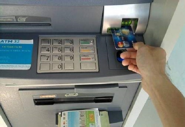 Tài khoản ATM còn 50 - 100 nghìn có rút được không?
