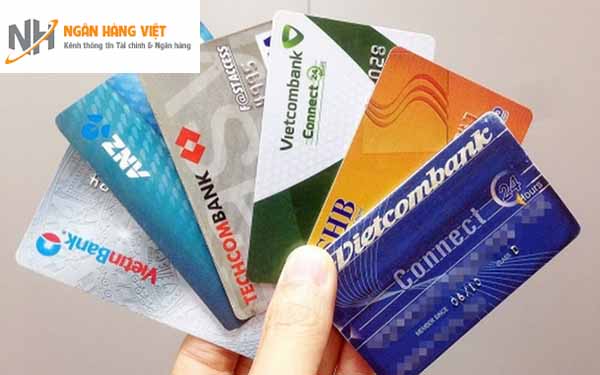 Hướng dẫn cách rút tiền ở cây ATM an toàn và nhanh chóng