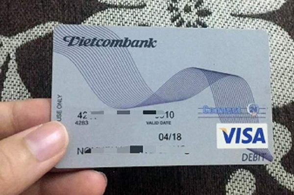 Hướng dẫn cách làm thẻ Visa ngân hàng Vietcombank năm 2021